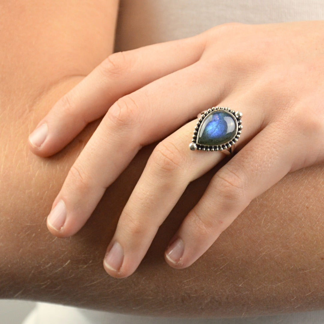 Rings - Luminous Labradorite Ring