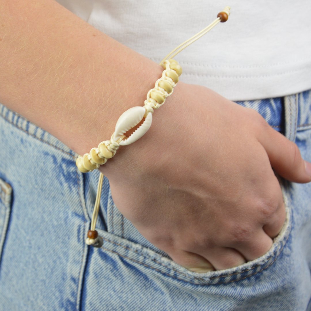 SHORELINE COWRIE BRACELET