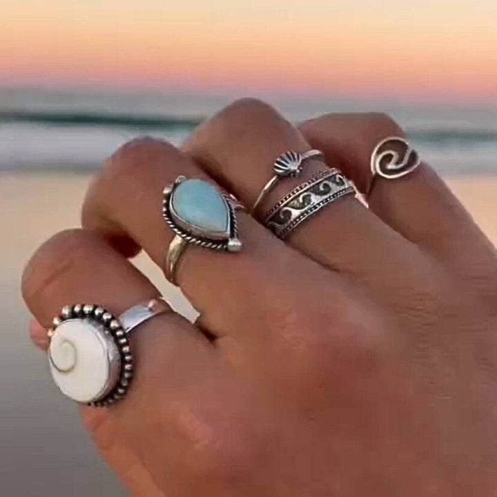 Rings - Dainty Clam Shell Ring