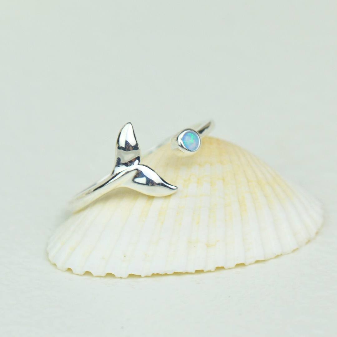 Rings - Azure Whale Tail Ring