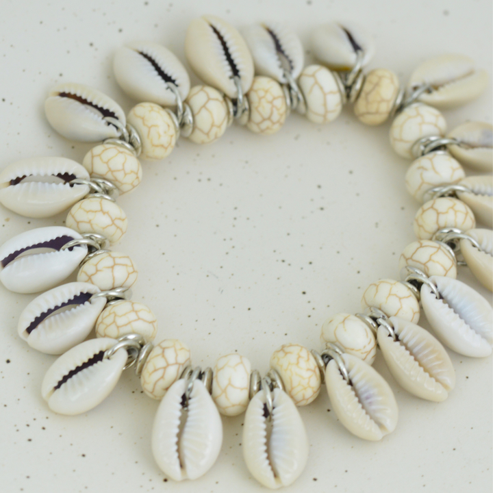 Bracelets - Cowrie Shell Bracelet